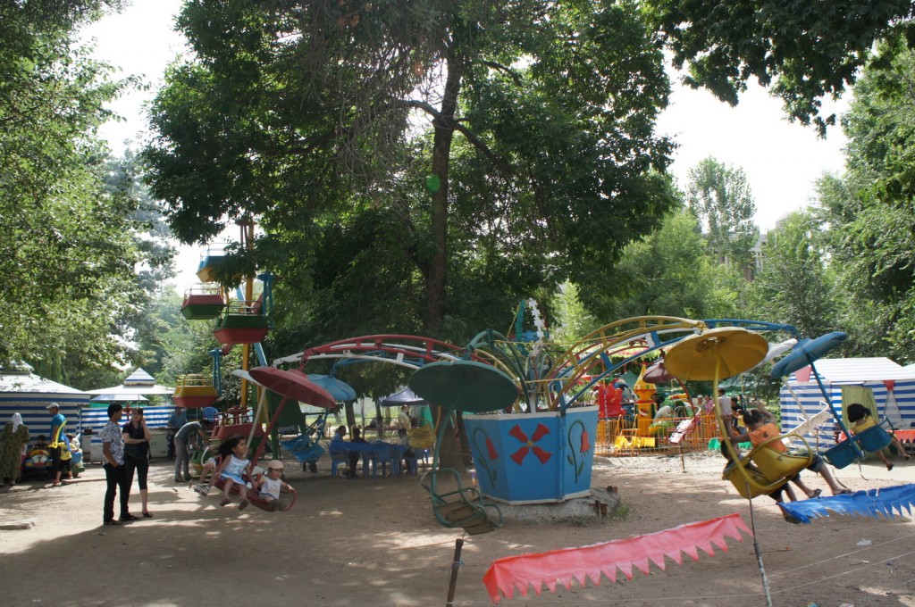 a group of kids at a park