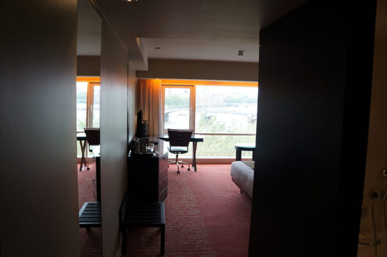New Year’s Trip to “Xin” City: Cathay Pacific First Class: Hong Kong to San Francisco + The Wing F Lounge