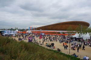 a large crowd of people outside