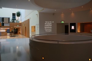a room with a circular wall
