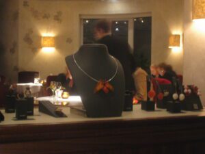 a mannequin with a bow on it