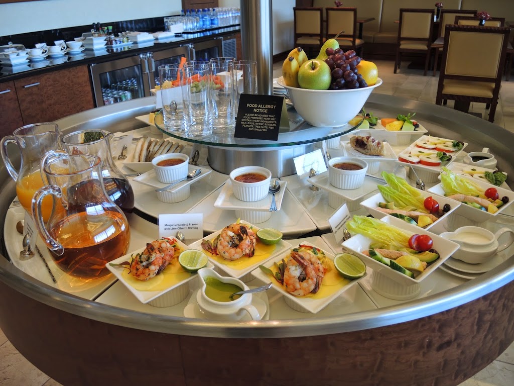 emirates lounge sfo