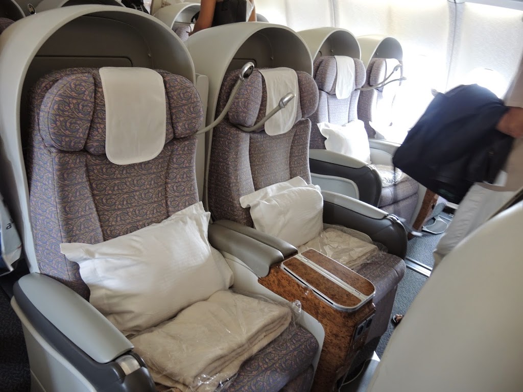 emirates business class seychelles reviews