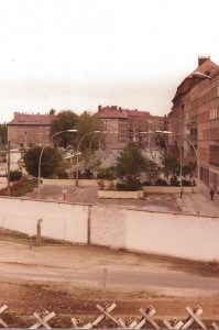 a street lights in a city