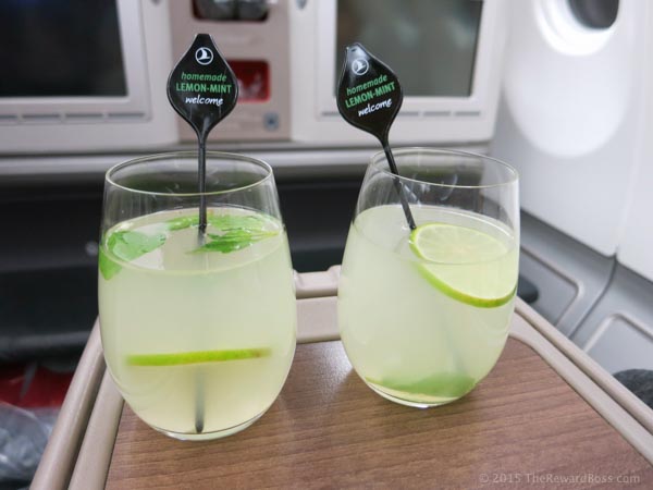 Turkish Airlines Maldives - Istanbul - welcome drink