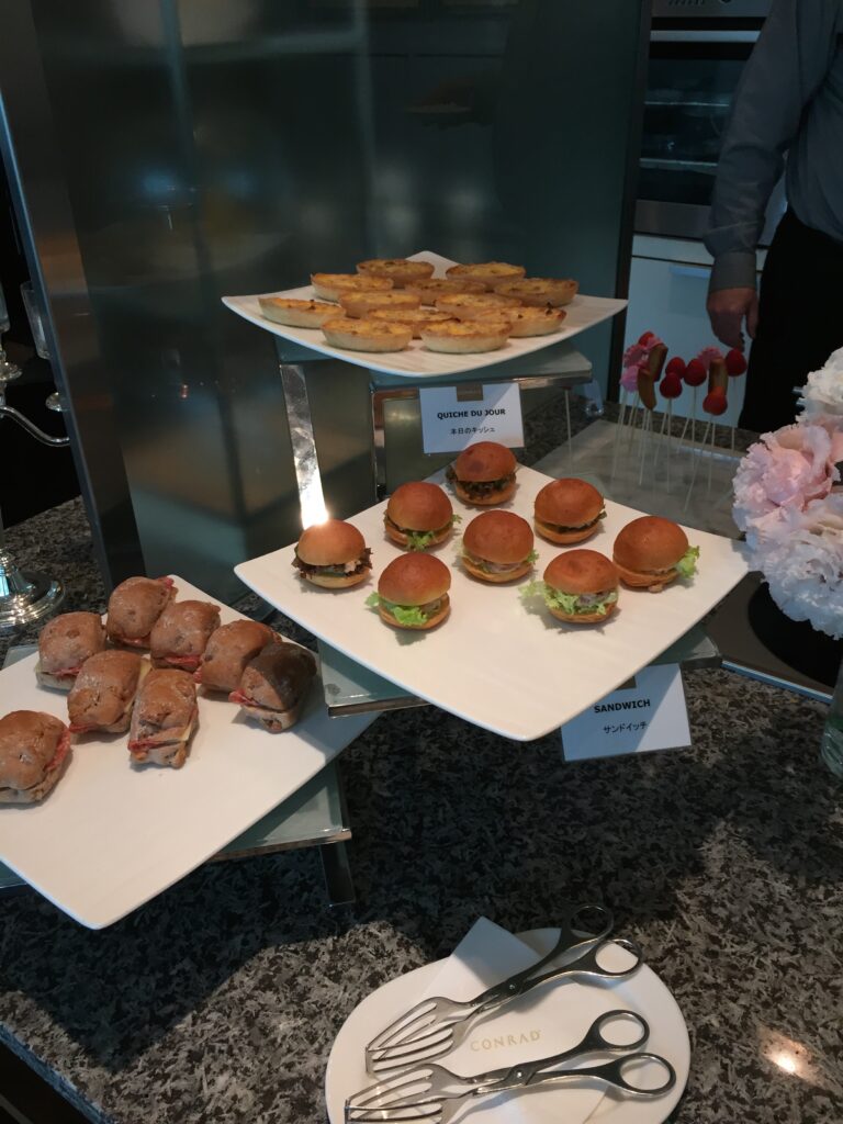 conrad tokyo executive lounge afternoon tea 2