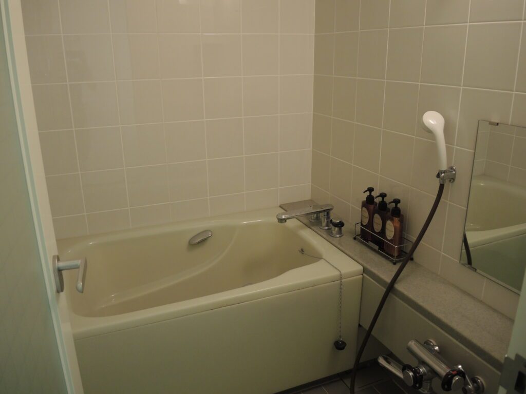 funaya ryokan matsuyama shower
