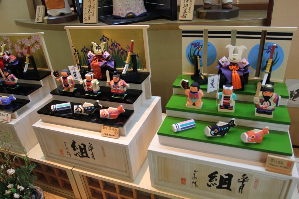 matsuyama japan dogo shopping mall wood statue