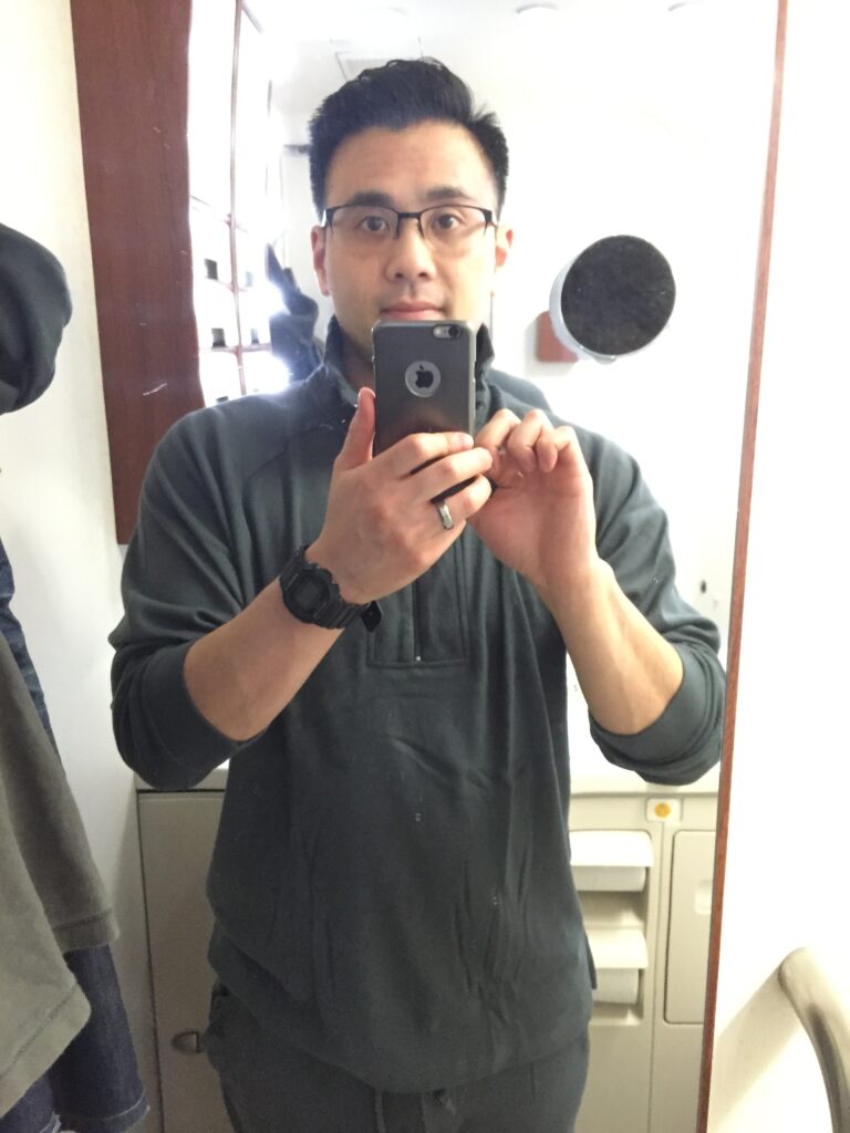 singapore airlines suites lax to nrt pajama selfie