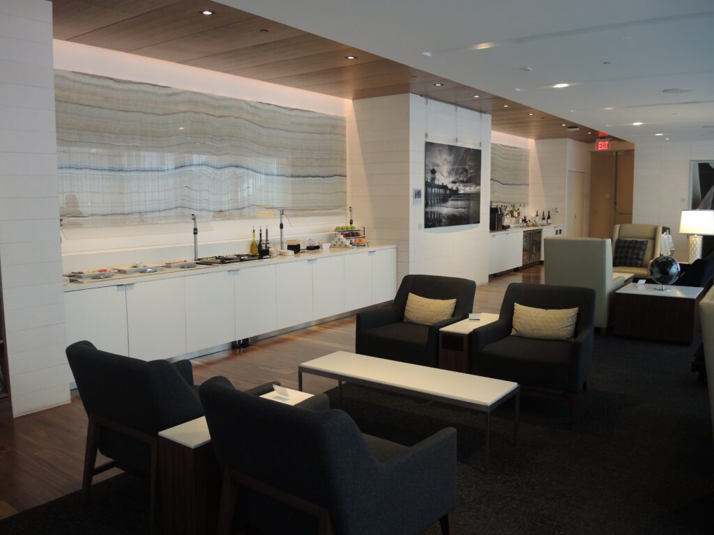 star alliance first class lounge lax  1