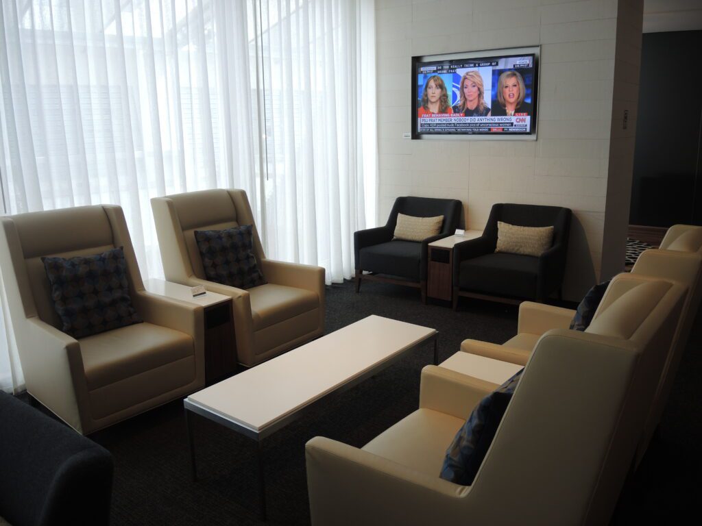 star alliance first class lounge lax  2