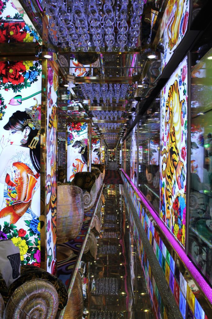 tokyo robot restaurant 1