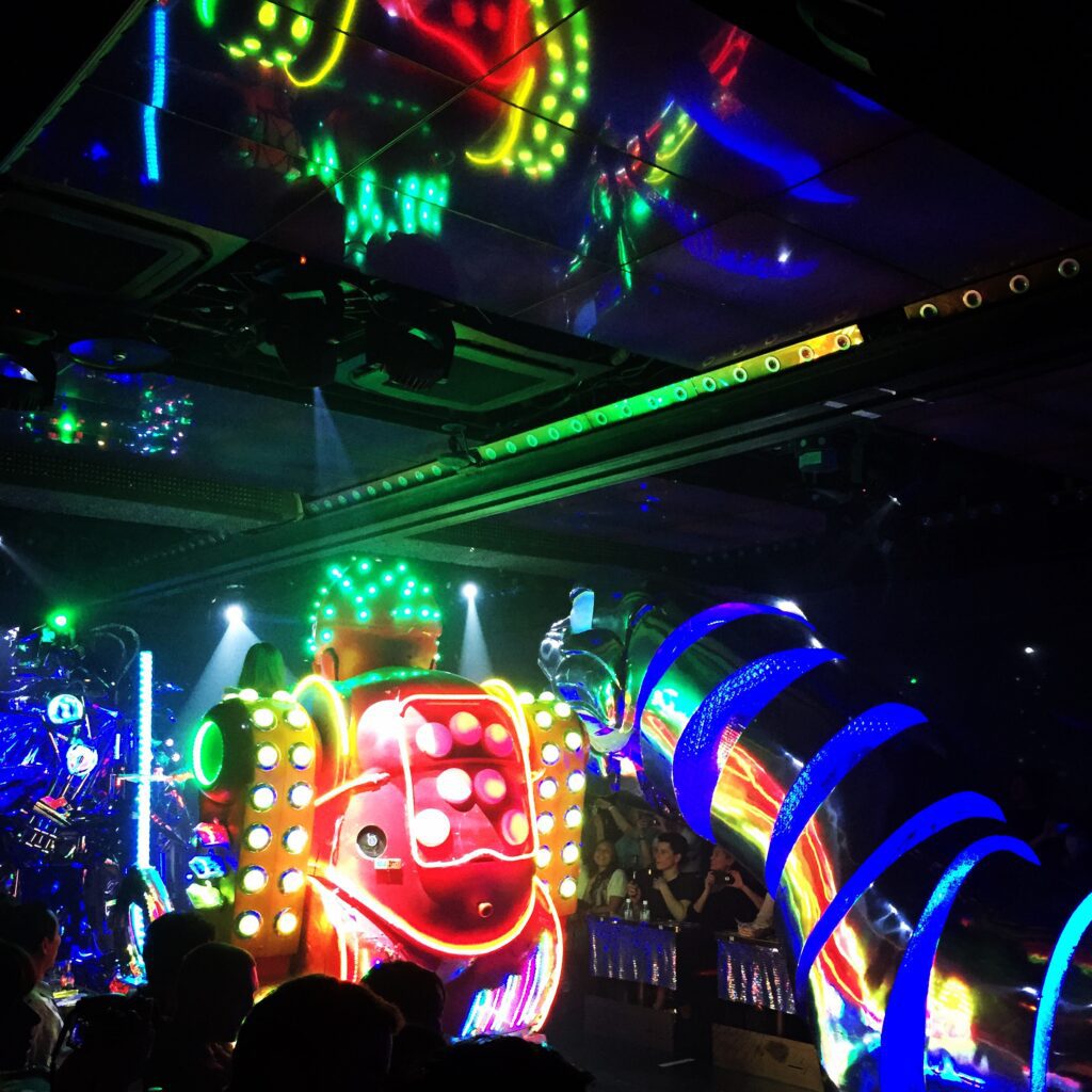 tokyo robot restaurant 11