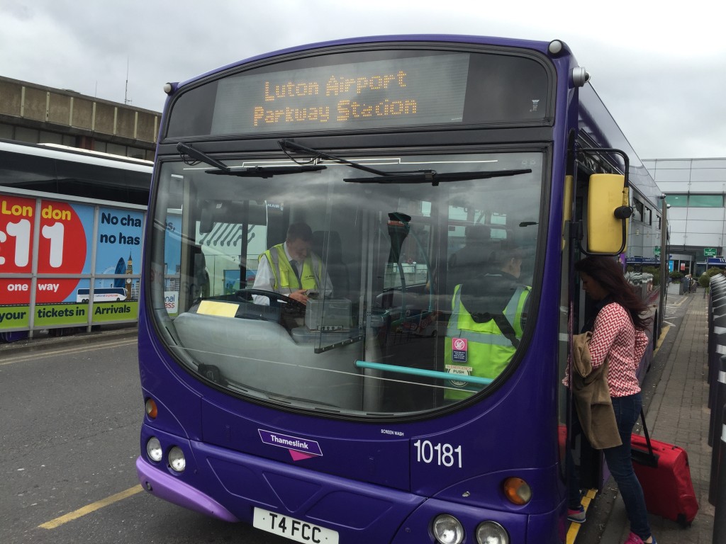 Luton Airport to Parkway Station bus