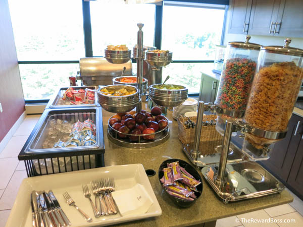Sheraton Eatontown Hotel - Club Lounge