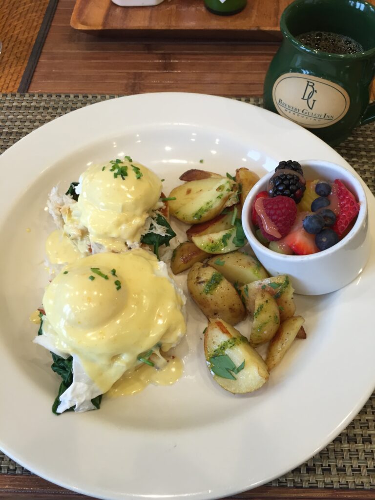 brewery gulch inn eggs benedict