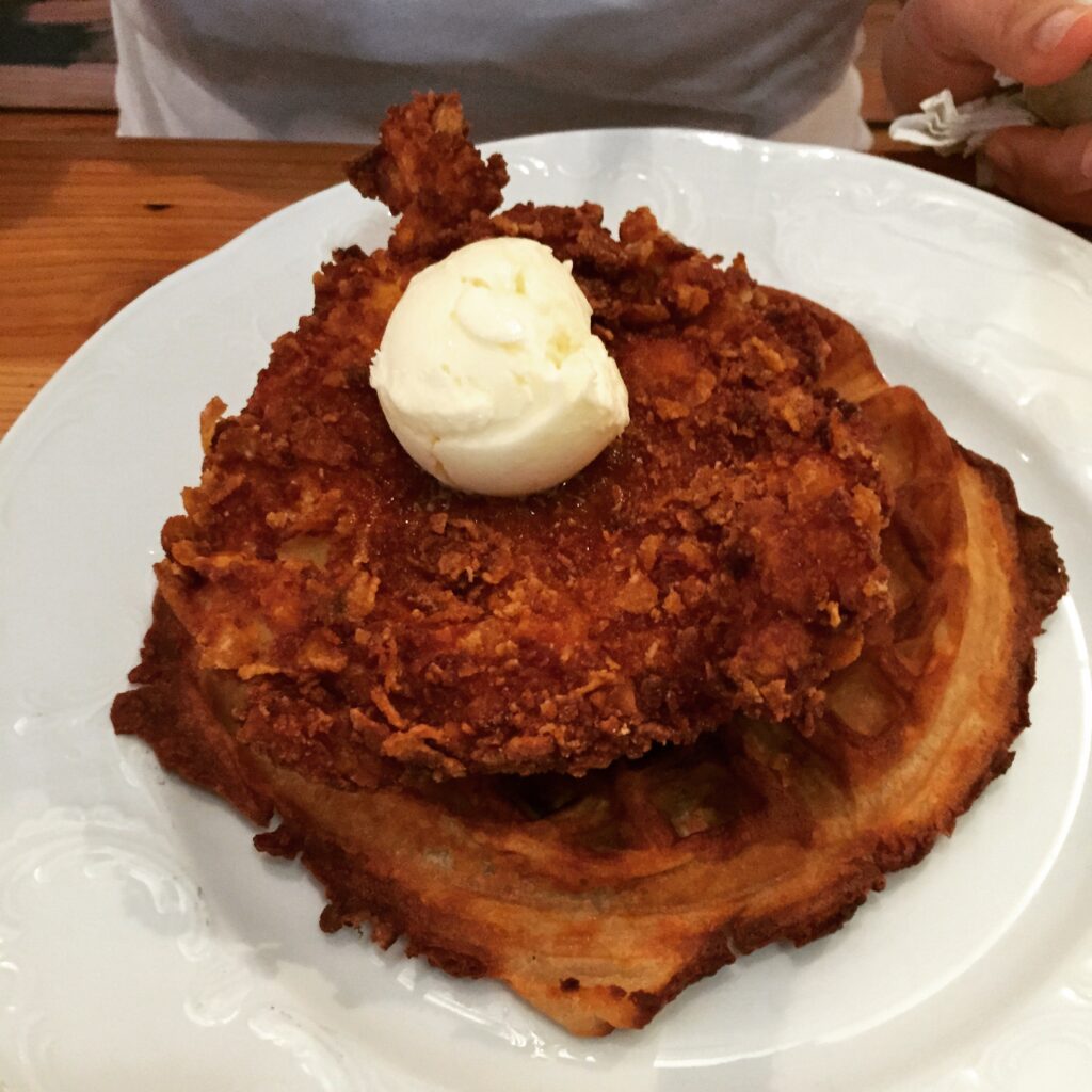 leodas restaurant chicken and waffles