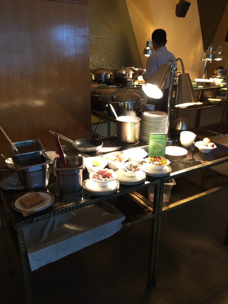 conrad singapore hotel omelet station