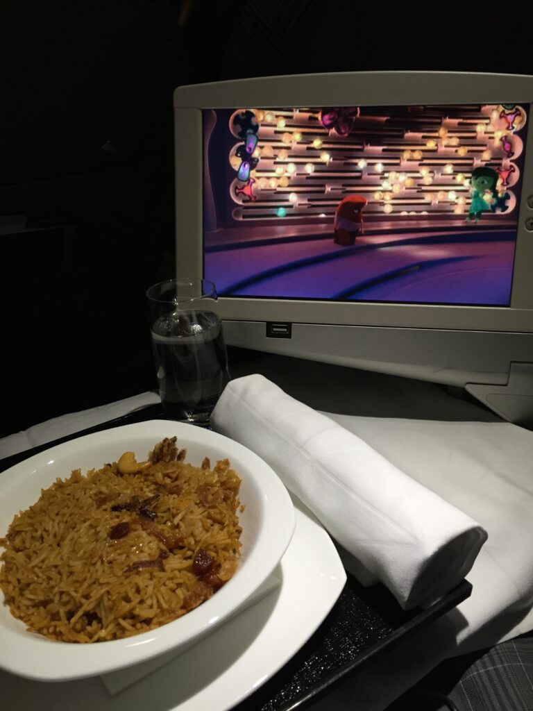 etihad business class hyd tray table