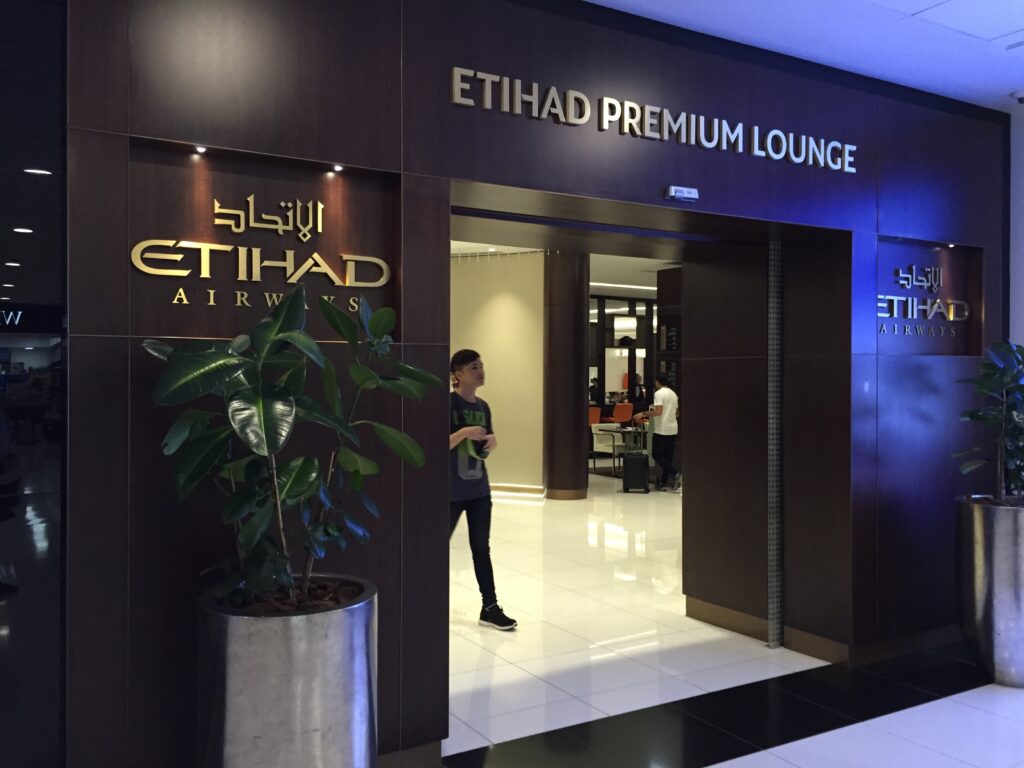 etihad premium lounge auh entrance