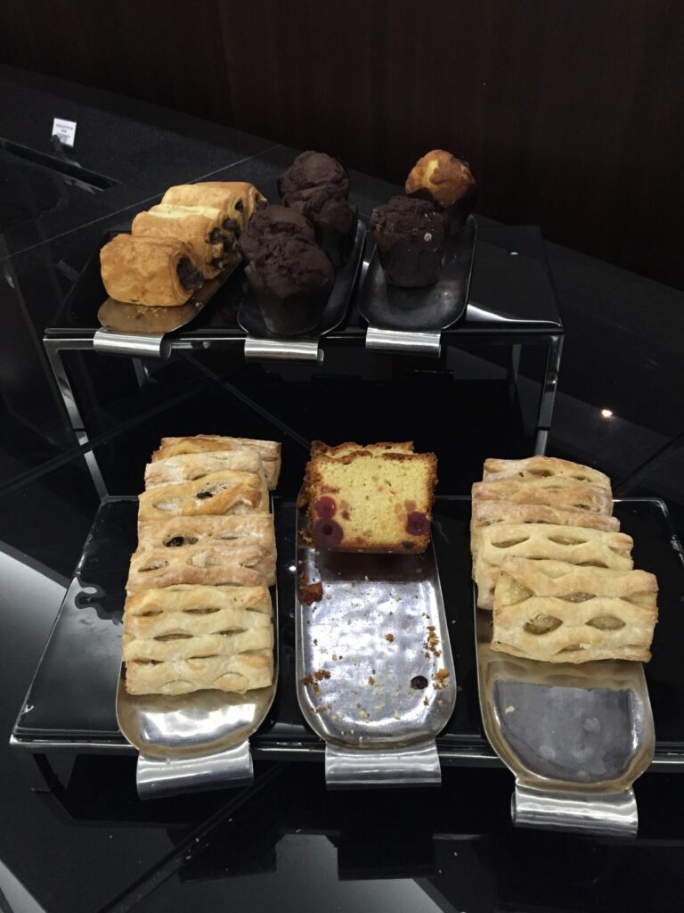 etihad premium lounge auh pastries