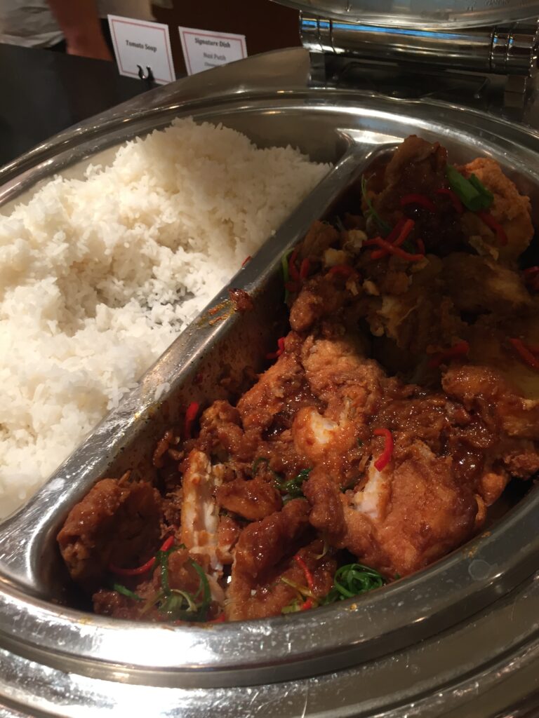 premier lounge sin changi food 1