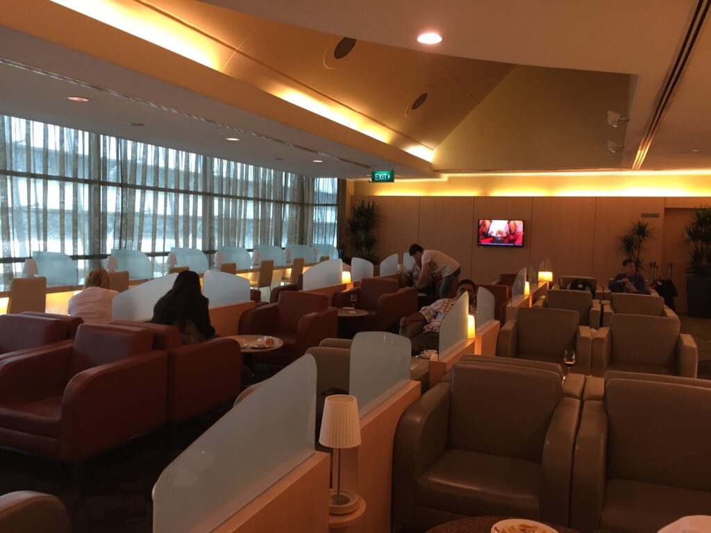 premier lounge sin changi seating