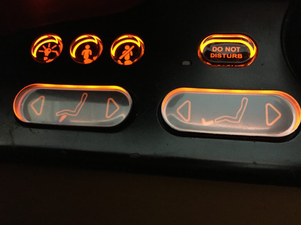 singapore airlines first class sfo seat controls