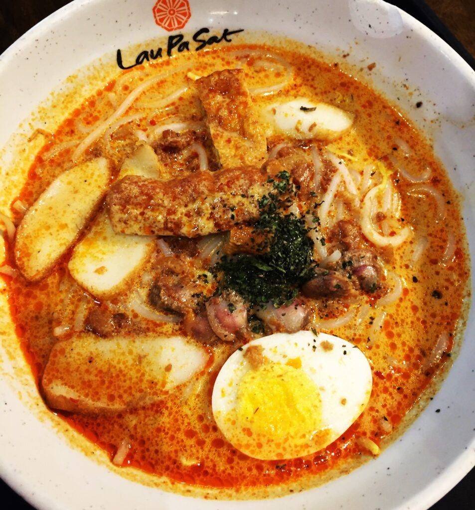 singapore lau pa sat laksa