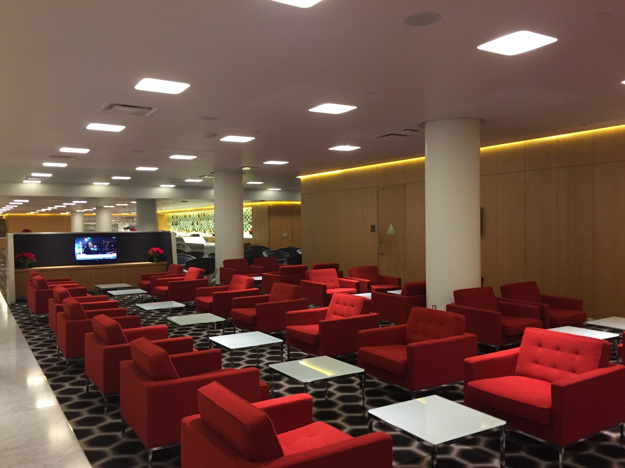 Qantas Lounge LAX TBIT
