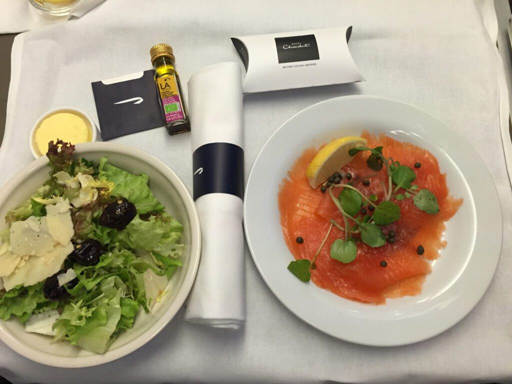 british airways business class lhr sfo a380 dinner setup