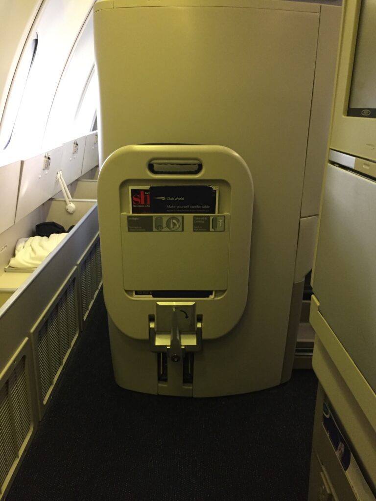 british airways business class sfo lhr legroom