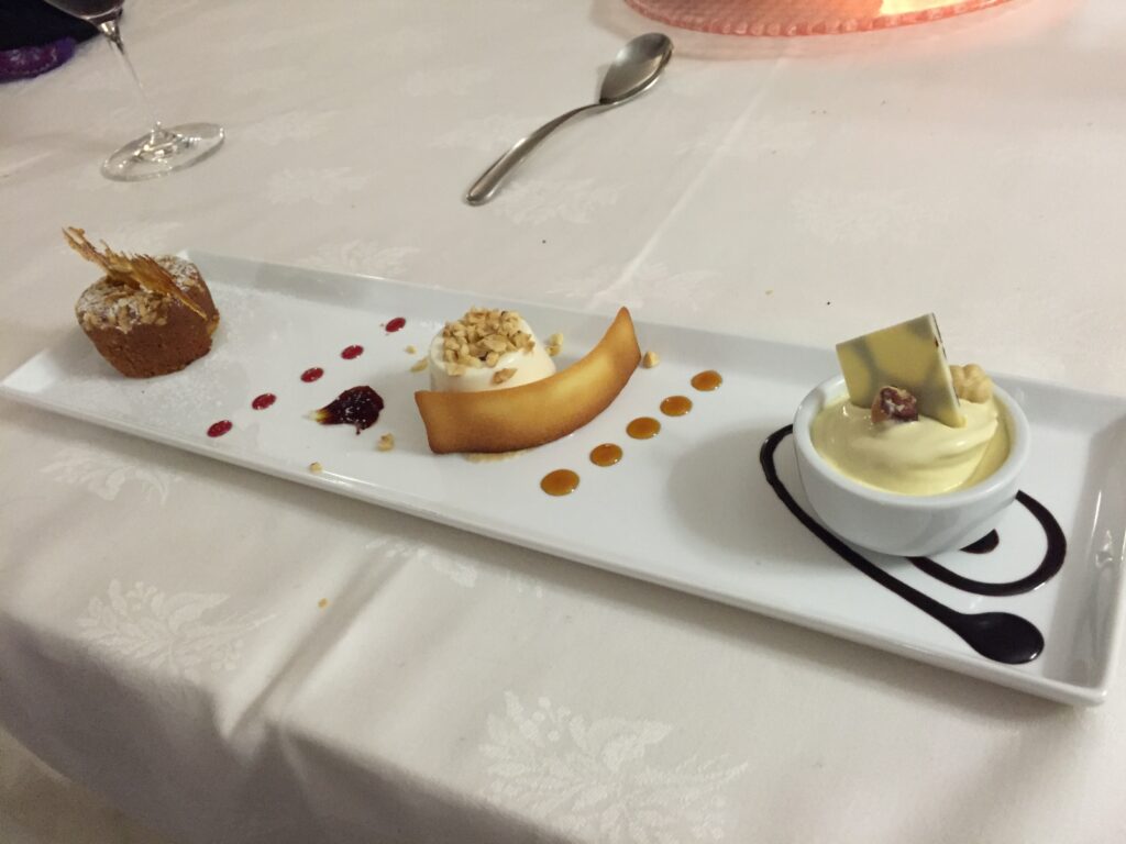 le torri hotel restaurant castiglione faletto dessert