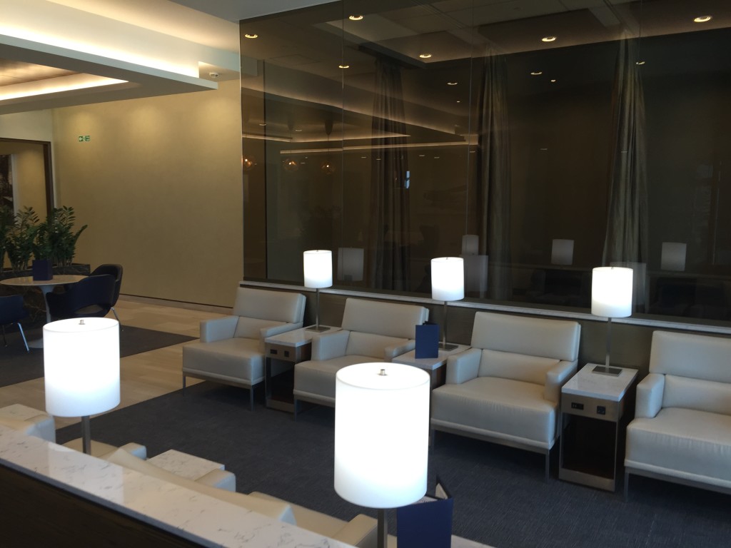 United Club T2