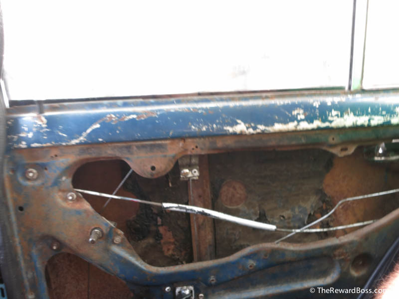 Havana Cuba Taxi Colectivo - Falling apart Cuba Transportation