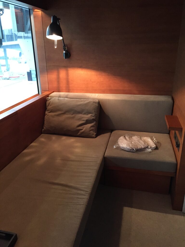 cathay pacific the pier first class lounge the retreat