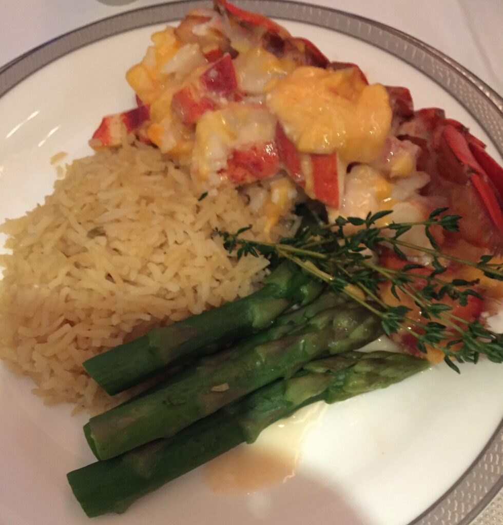singapore airlines first class san francisco to hong kong lobster