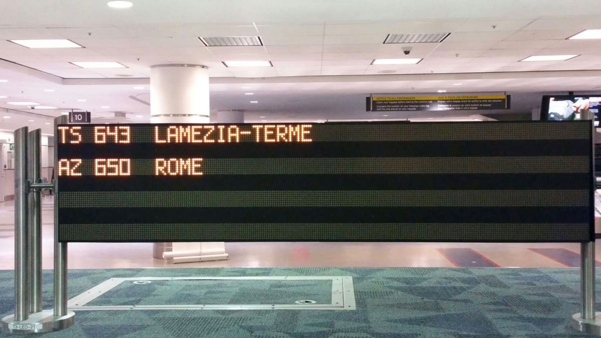il cartellone luminoso al nastro 9