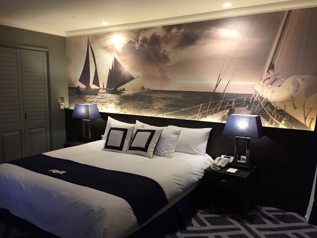 kensington-hotel-jeju-king-bed
