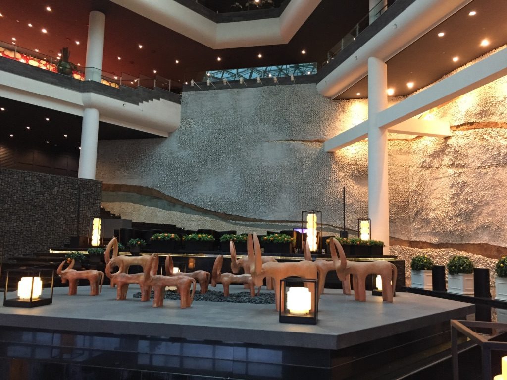 kensington-hotel-jeju-lobby