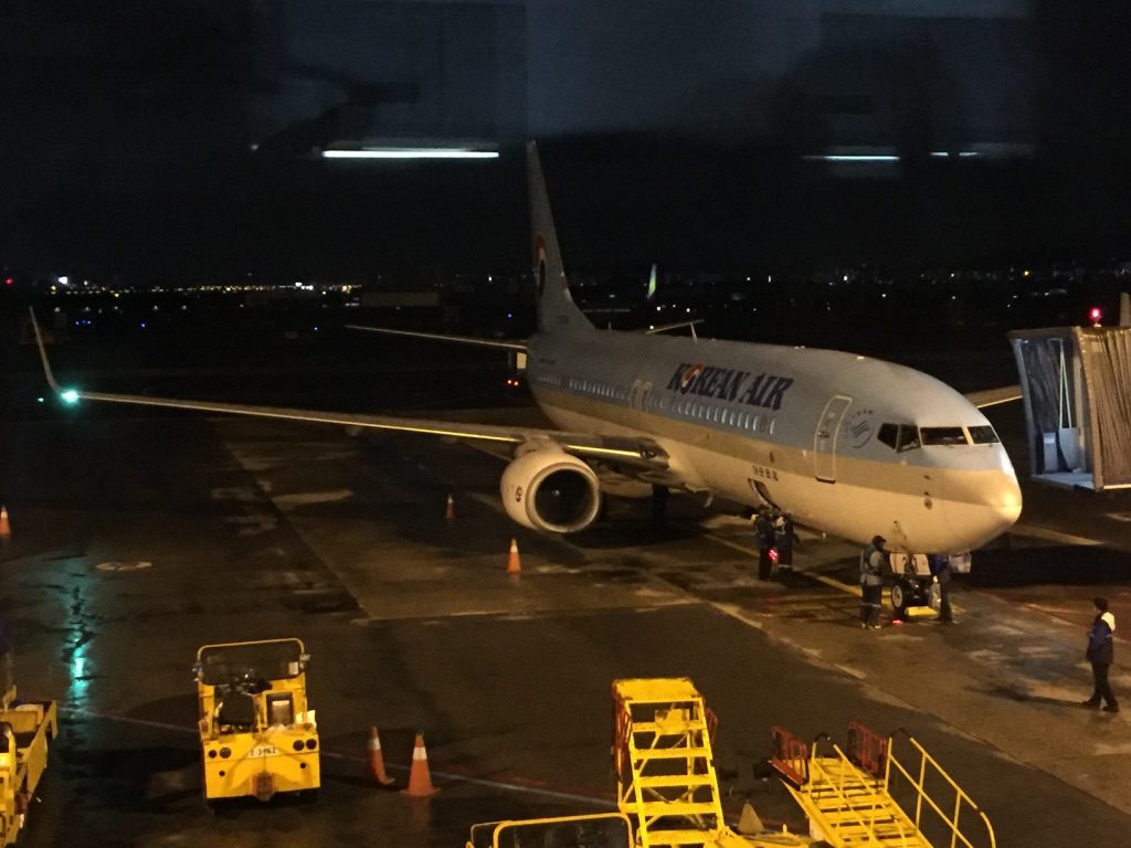 korean-air-economy-class-gimpo-seoul-jeju-plane-views