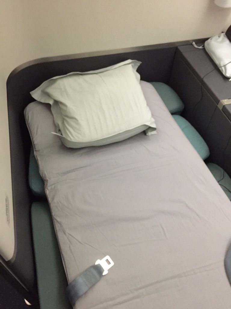 korean-air-first-class-bed-2