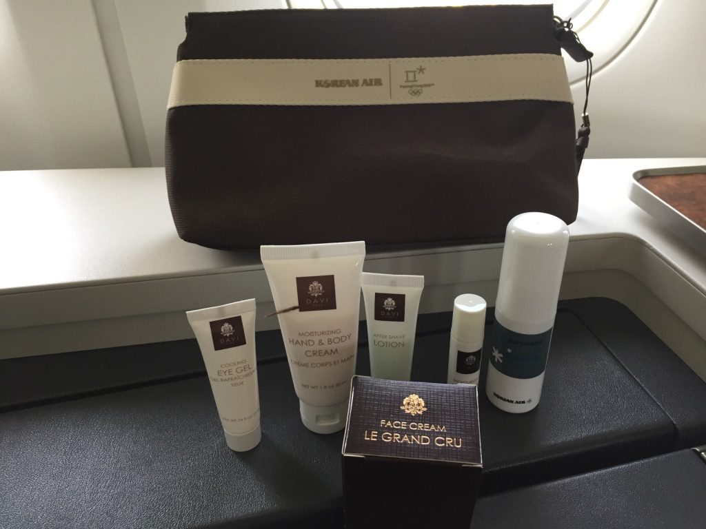 korean-air-first-class-seat-davi-amenity-kit