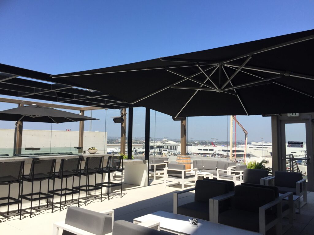 The outdoor terrace at the Star Alliance Lounge LAX. PC: Ben Montgomery