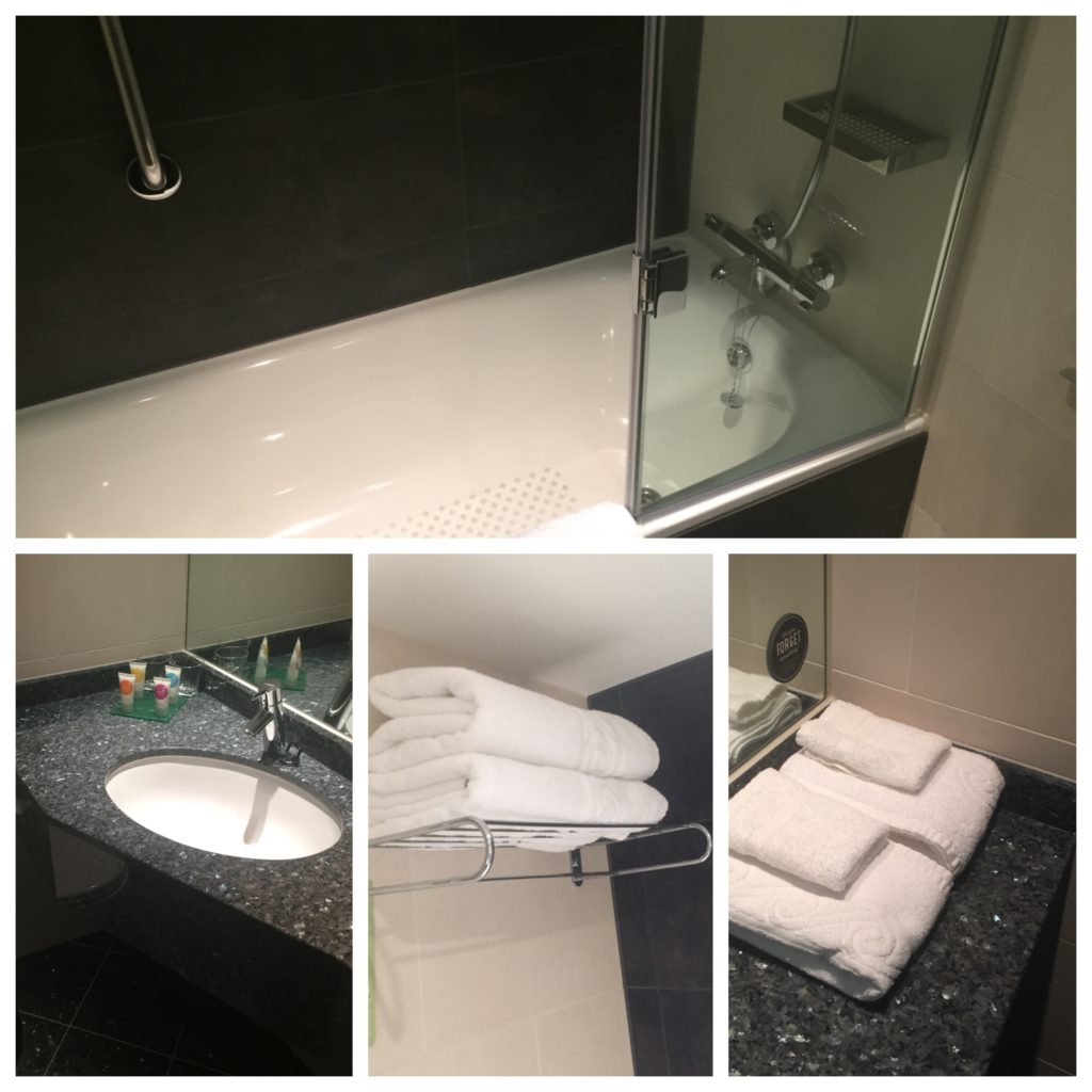 hyatt-place-heathrow-bathroom