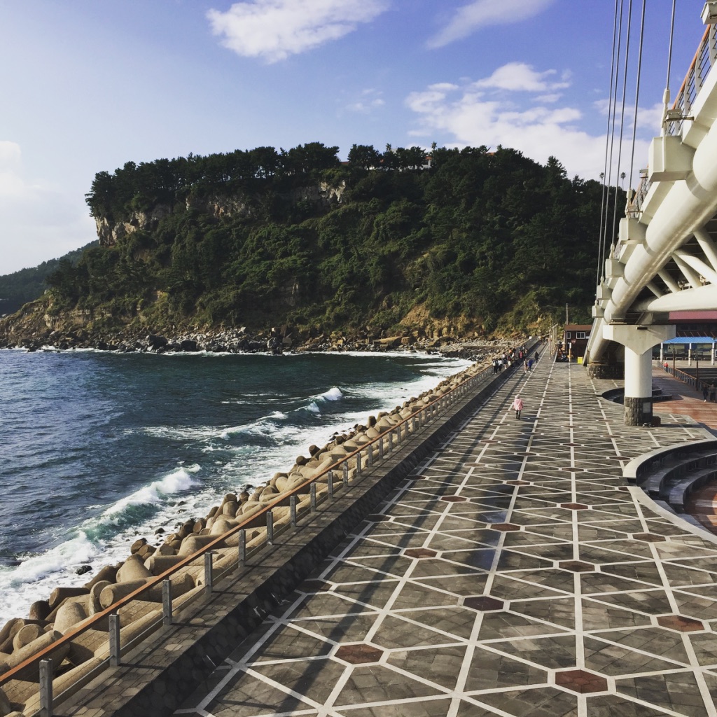 jeju island saeyeong-gyo bridge