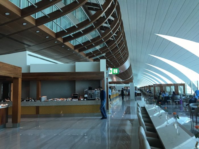 Emirates Business Lounge Dubai 2