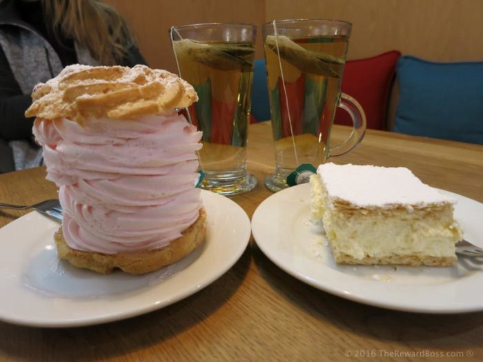 Left: Ptys (cream puff) Right: Papieskie Kremowki (cream cake) - Foods You Must Eat in Poland