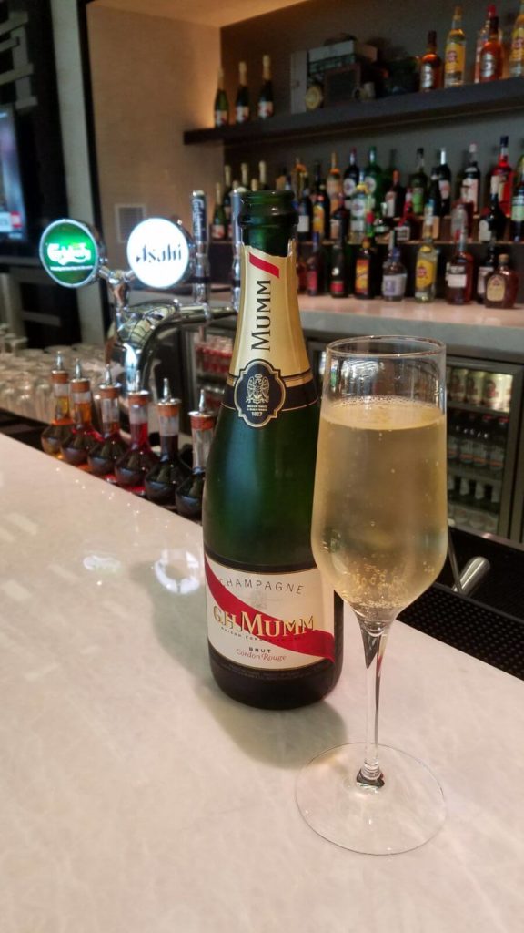 Hong Kong Amex Centurion Lounge - Bar