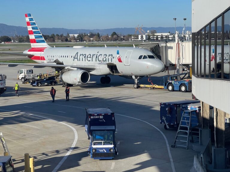 AA 319